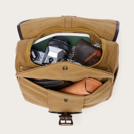 Filson Small Field Bag Tan Rucksacke Taschen The GunDog Affair